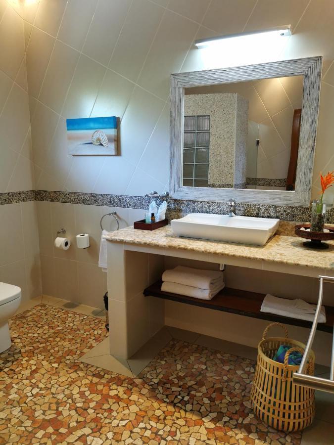 Maison Charme De L'Ile La Digue Luaran gambar