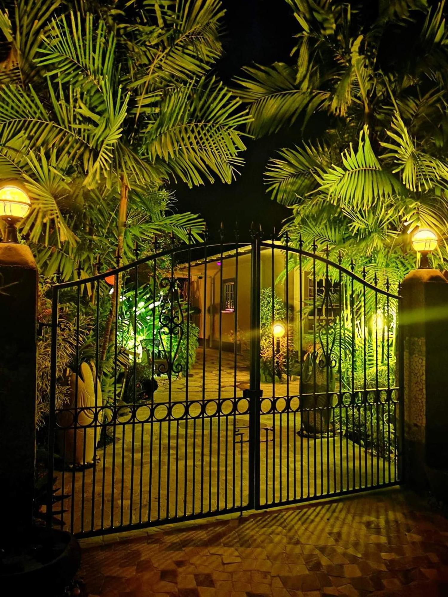 Maison Charme De L'Ile La Digue Luaran gambar