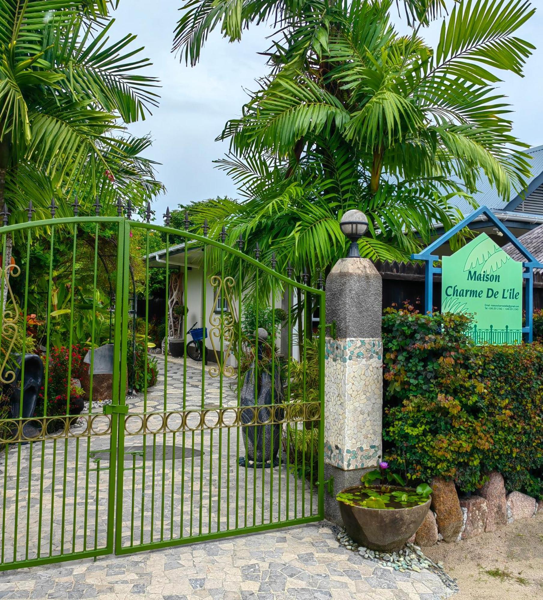Maison Charme De L'Ile La Digue Luaran gambar