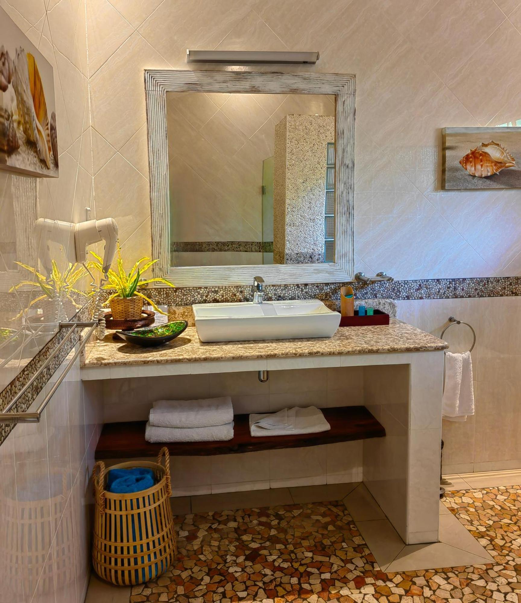 Maison Charme De L'Ile La Digue Luaran gambar