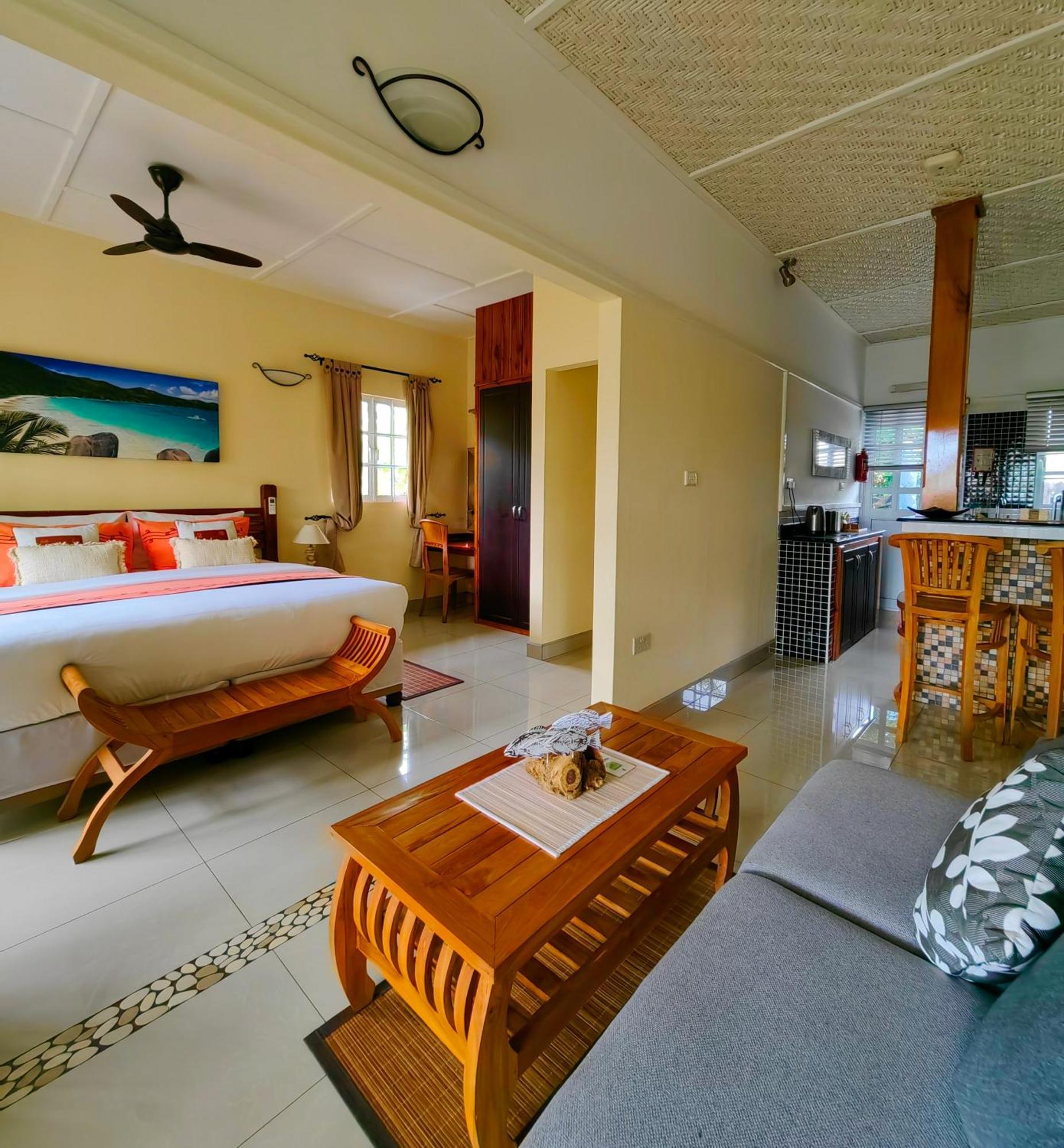 Maison Charme De L'Ile La Digue Luaran gambar