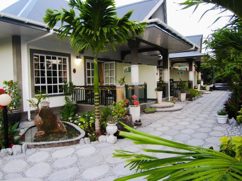 Maison Charme De L'Ile La Digue Luaran gambar